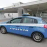 Pattuglie della volante della Questura davanti al Ca' Foncello