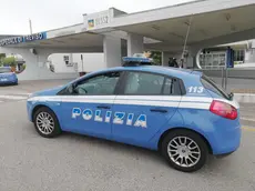 Pattuglie della volante della Questura davanti al Ca' Foncello