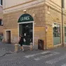 Il locale La Pace in piazzetta Monte di Pietà