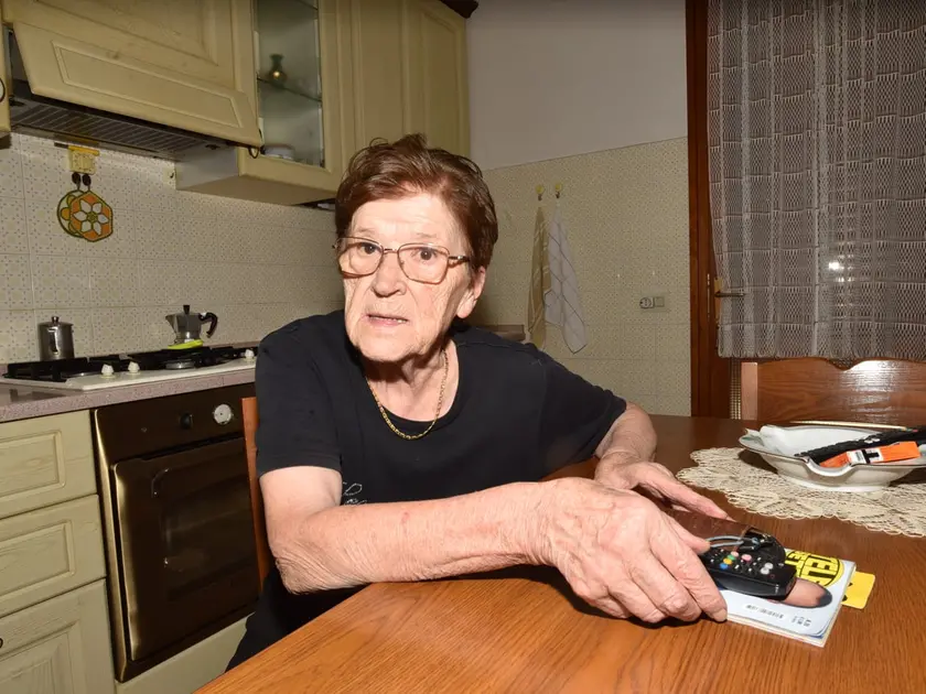 La signora Giulietta Piaia nella sua casa di Nove