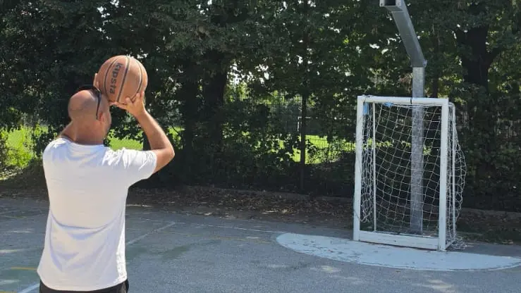 Al campo polivalente di Santa Bona mancano i canestri