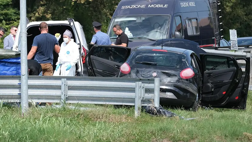 La Fiat Bravo rinvenuta nel fiume senza targhe