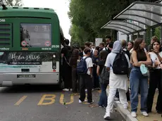 Autobus Mom preso d'assalto