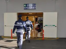 Un intervento della polizia in pronto soccorso