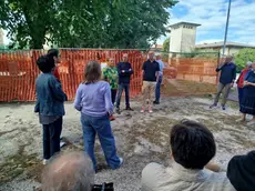L’incontro con l’avvocato Lago e l'ex sindaco Puppato vicino al cantiere