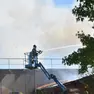 L'incendio alla cantina (foto Cavicchi/Macca)