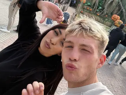 Sean Michieli e la moglie Gabriella Elorriaga in un momento spensierato