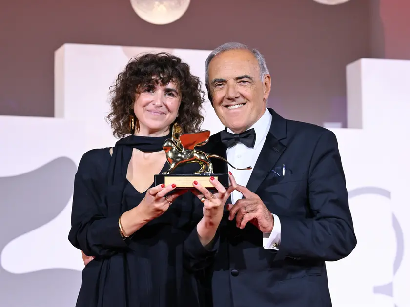 May el-Toukhy e Alberto Barbera con il Leone D’Oro