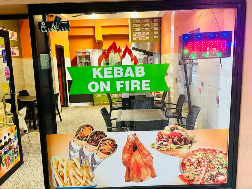 Il negozio di kebab "On fire" scenario dell'aggressione