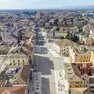 Una visione con il drone del centro storico di Montebelluna