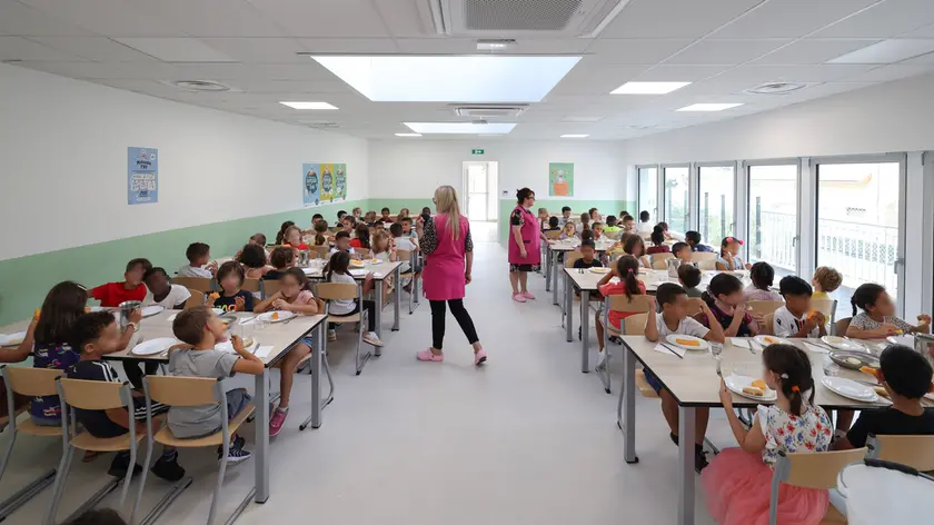 Una mensa della scuola primaria