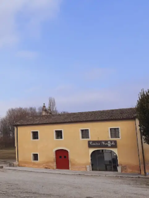 Il teatro Maffioli a Caerano, sede dell'evento