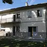 La casa dove vivevano i due sospettati per l'omicidio del senzatetto