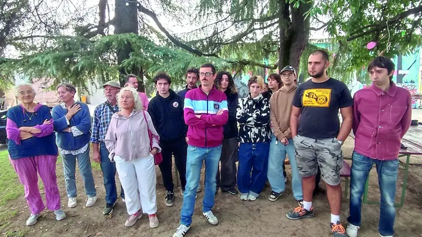 Il gruppo di attivisti del centro sociale Django