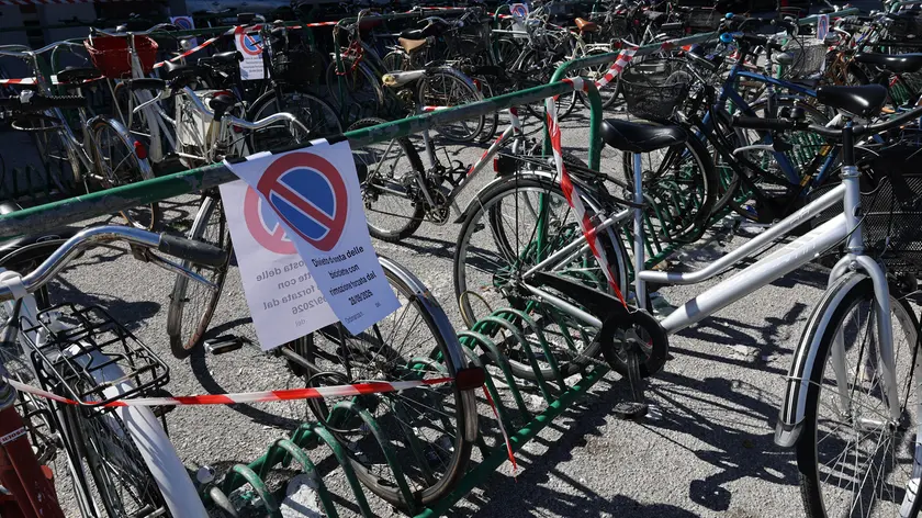 Le rastrelliere in stazione a Treviso