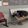 Uno dei clochard che ha trovato riparo nell'ospedale di Conegliano