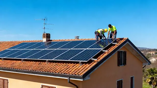 L’installazione di pannelli fotovoltaici