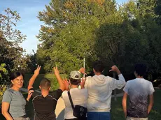 La sindaca Golisciani durante le passeggiate lungo il Sile insieme ai ragazzi