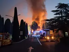 L'incendio al campeggio Bella Italia a Peschiera del Garda
