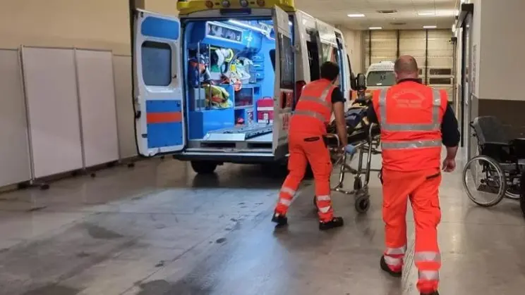 L'uomo è stato portato al Ca' Foncello