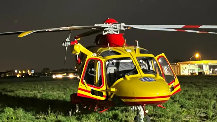 Il giovane è stato elitrasportato in ospedale a Treviso