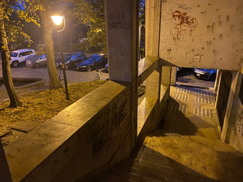 Il luogo in cui è avvenuta l'aggressione in via Toniolo
