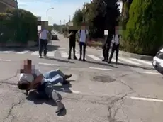 La rissa è stata ripresa da altri studenti
