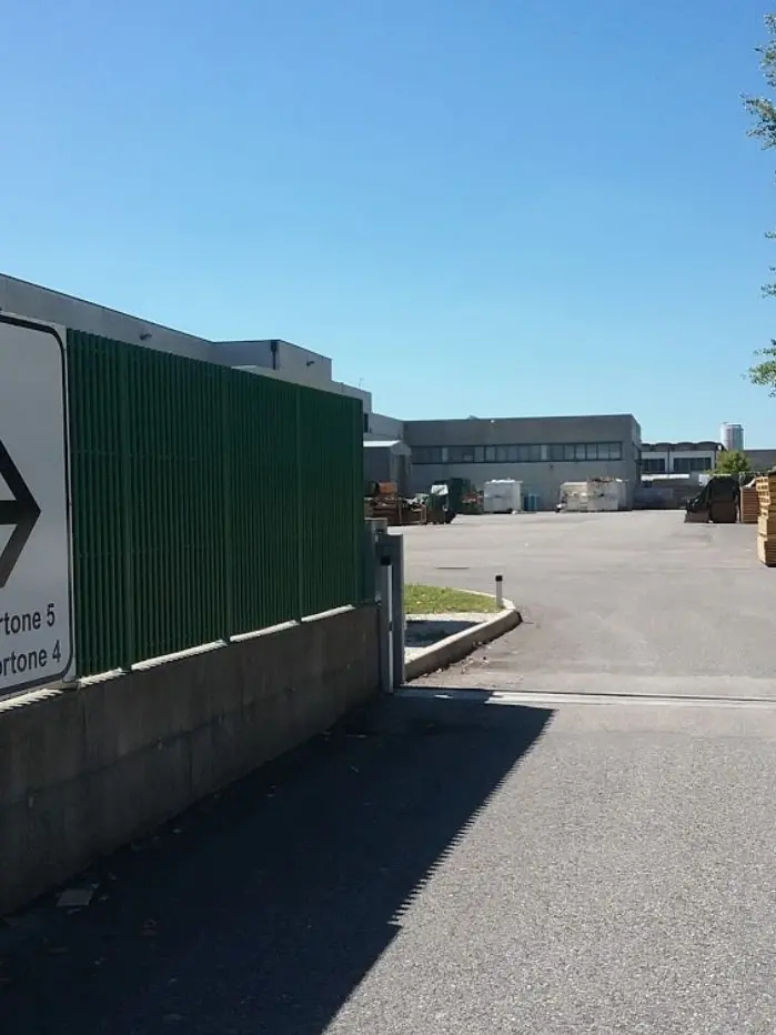 L’ingresso della sede della Steelco a Riese