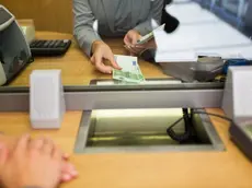 Le rubano l'identità digitale e finisce a processo per truffa