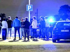 I ragazzi sul luogo dell’incidente a Padernello di Paese