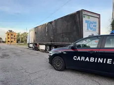 Il camion bruciato