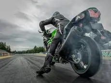 Una Kawasaki Ninja come quella guidata dal giovane castellano multato