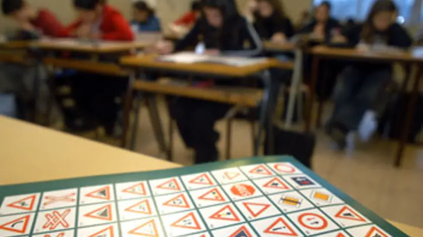 Secondo Unasca, i pacchetti per superare illegalmente l’esame possono costare fino a 2mila euro a tentativo.