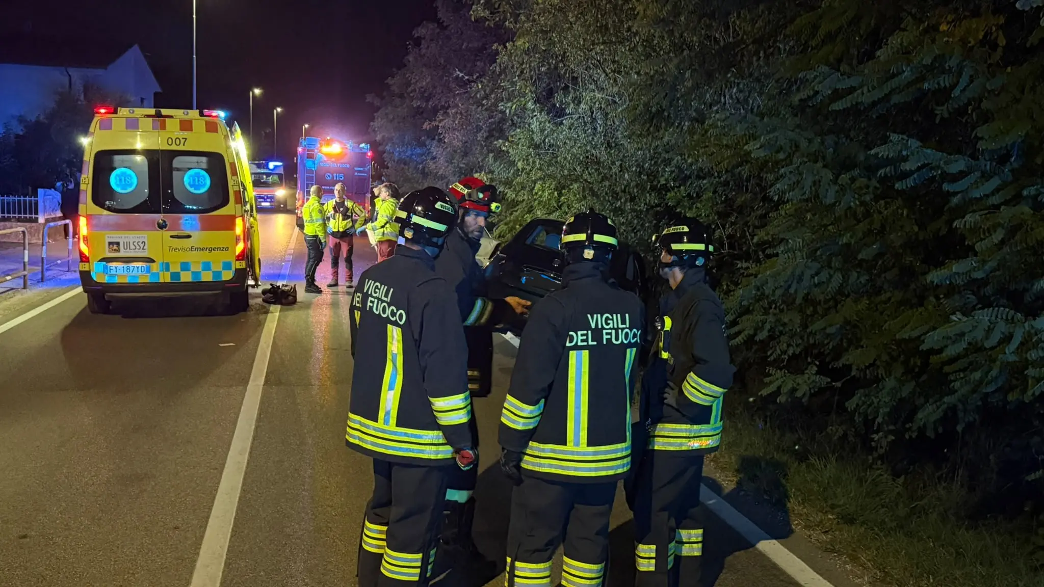 I soccorsi in via Toti dopo l'incidente