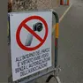 L'avviso apparso fuori dalle Fiere di San Luca a Treviso