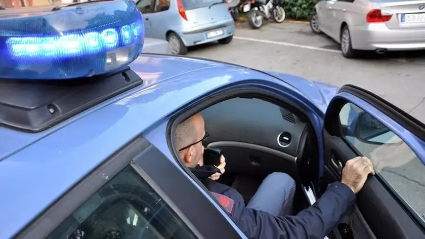 La polizia ha arrestato un falso finanziere