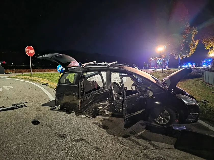 Nell'incidente sono rimaste coinvolte tre persone
