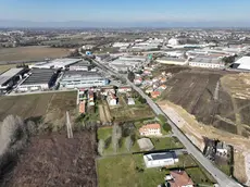 Una foto aerea della zona industriale al confine tra le province di Treviso e Venezia
