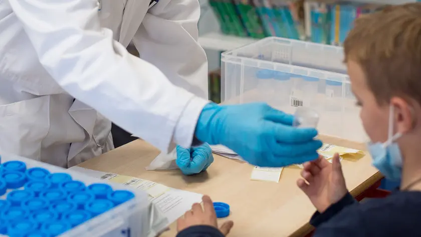 Un test diagnostico su un bambino