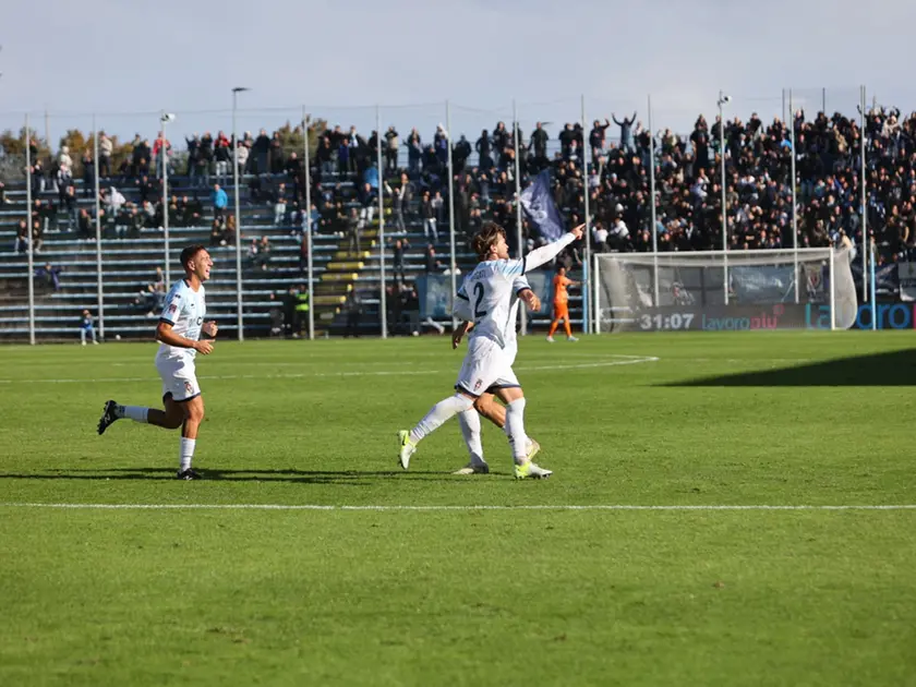 L'esultanza di Brigati dopo il gol dell'1-0