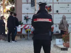 I carabinieri in cimitero