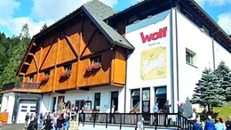 Il prosciuttificio Wolf a Sauris, località turistica montana in Friuli