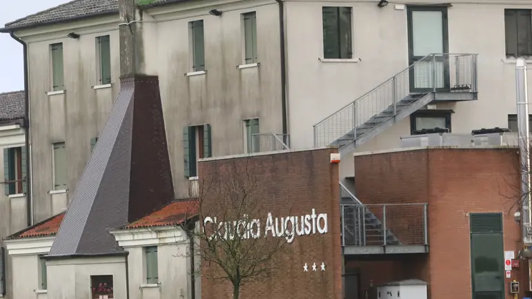 DE POLO AG.FOTOFILM CASALE SUL SILE . CASA PER ANZIANI CLAUDIA AUGUSTA