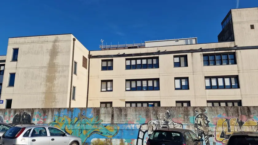 Infiltrazioni sul tetto dell'ospedale di Montebelluna