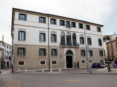 TREVISO 08/06/2005 PALAZZO SEDE FONDAZIONE CASSAMARCA ca spineda
