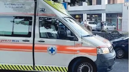 Un’ambulanza: purtroppo vani i soccorsi ieri a Lovadina