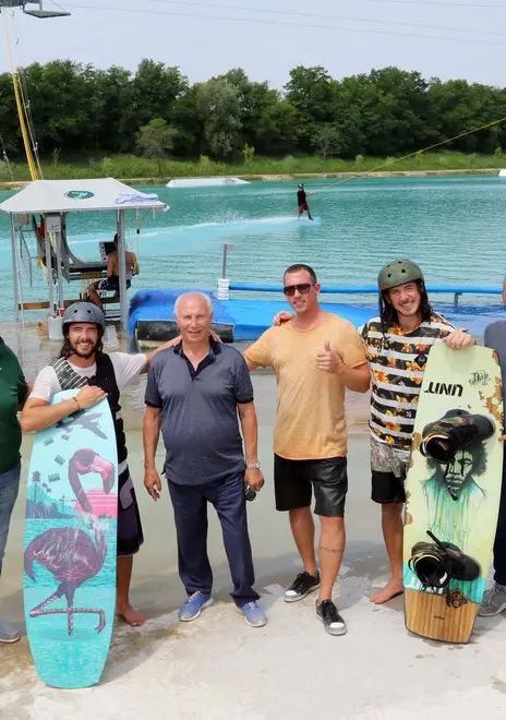 BOLOGNINI AG.FOTOFILM SPRESIANO WAKEPARK CABLE -7 ACROBAZIE SULL'ACQUA AL CENTRO SPORTIVO LE BANDIE