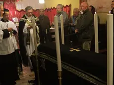 AGOSTINI PAESE DON FLORIANO MESSA PER PRIEBKE