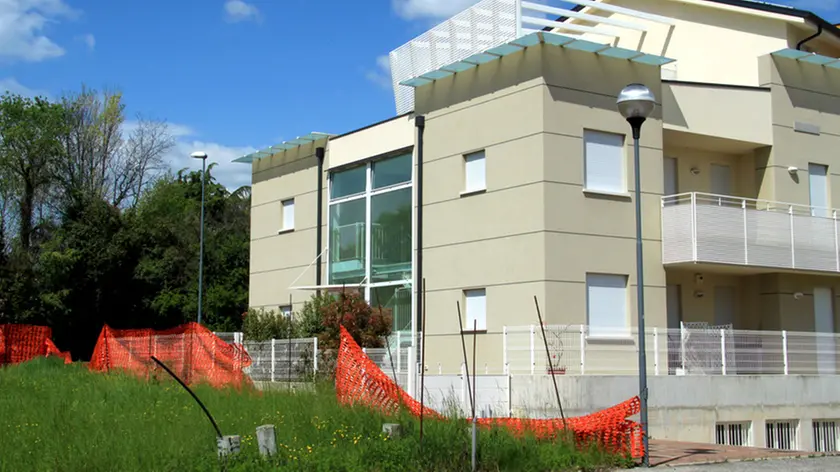 Ferrazza Montebelluna palazzina lavori fermi