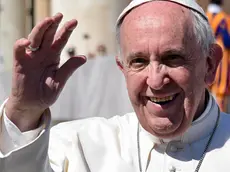 29/03/2017 Citta' del Vaticano, piazza San Pietro, Udienza del mercoledi'. Nella foto papa Francesco con il suo maggiordomo Sandro Mariotti